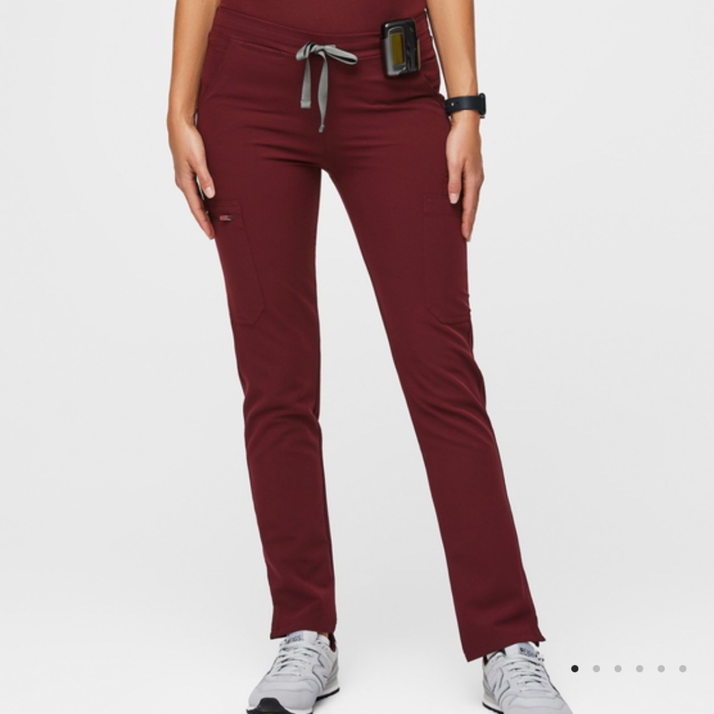 Figs Yola Skinny Scrub Pants in Burgundy